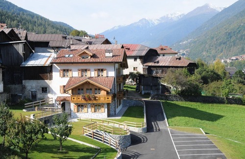 Almazzago Apartamento | Auténtico apartamento en Commezzadura con jardín