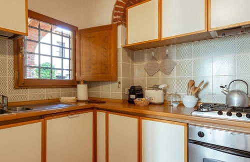 Reggello Villa | Pueblo antiguo con piscina