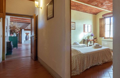 Reggello Villa | Pueblo antiguo con piscina