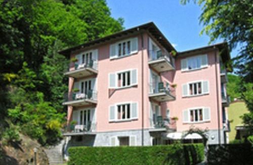 Cannobio Apartamento | Belvilla by OYO Bilo Garden Due Bis