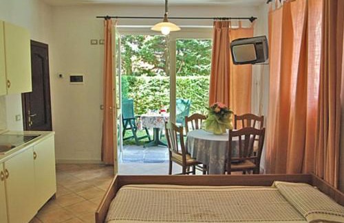 Cannobio Apartamento | Belvilla by OYO Bilo Garden Due Bis