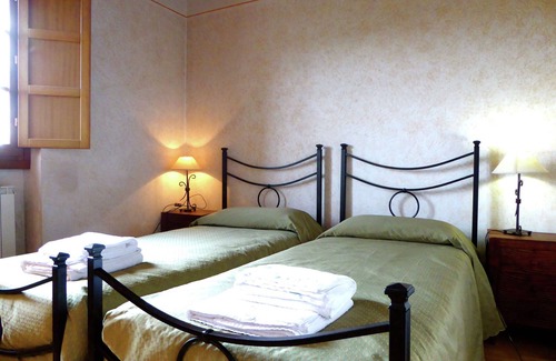 Montecarelli Casa | Moderna Casa Vacacional en Montecarelli con Piscina