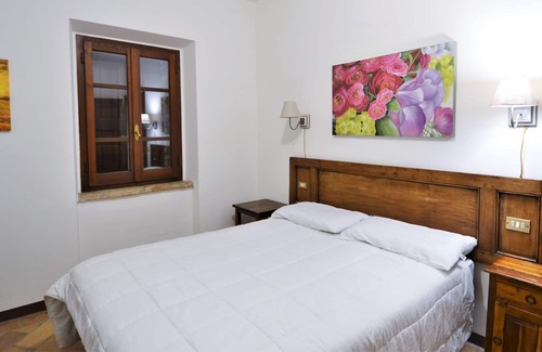 Collesanto Casa | Bonito apartamento en Mantignana con terraza privada