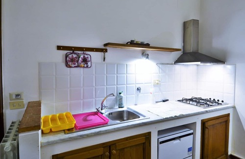 Collesanto Casa | Bonito apartamento en Mantignana con terraza privada