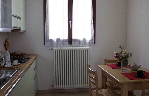 Casalfiumanese Apartamento | Apartamento Moderno en Casalfiumanese cerca del Bosque