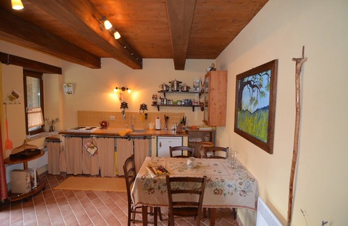 Pennabilli Apartamento | Apartamento Moderno en Pennabilli cerca del Bosque