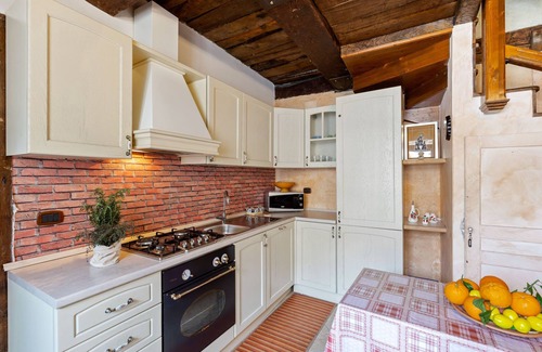 Morano Calabro Villa | Mansión de buen gusto en Morano Calabro con balcón