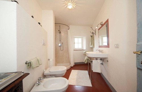 Rocca Grimalda Apartamento | Apartamento de lujo en Rocca Grimalda con vistas al jardín