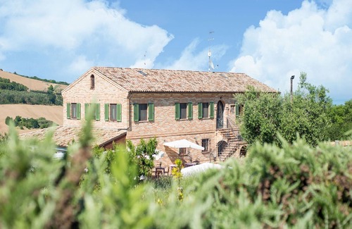 Fermo Casa | Espaciosa casa de vacaciones en Fermo con piscina