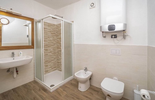 Sauze d'Oulx Chalet De Esquí | Acogedor piso en Sauze D'Oulx con jardín vallado