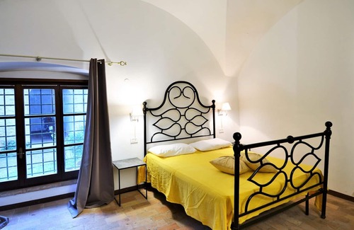 Collesanto Apartamento | Acogedor apartamento en Mantignana con piscina comunitaria