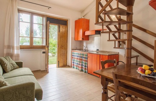Collesanto Cabaña | Casa Rústica en Magione con Piscina