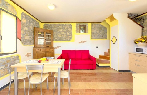 Montebello di Mezzo Cabaña | Casa rural en Loc. Montebello con piscina