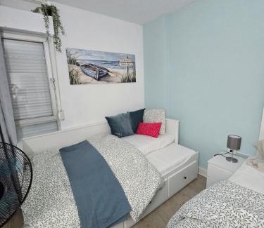 Benalmadena Costa Apartamento | Benalmadena, Jupiter 1-Bedroom Apartment with Sea & Mountain Views, Pool & Garden