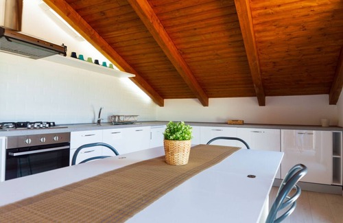 Marina di Ascea Apartamento | Benedetta's House is a comfortable vacation home just 150 m from the sea.
