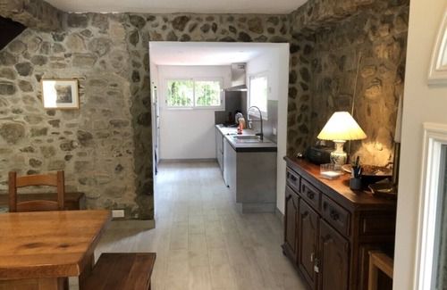 Laroque-des-Alberes Casa | Disfrute de la paz en la naturaleza y, sin embargo, no muy lejos de Laroque des Albères