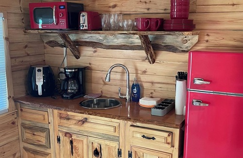 Benezette Cabina | Benezette, 1b ,1b cabin. Minutes from the Elk center.