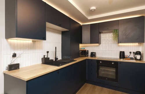 Plasnewydd Apartamento | Benjamin Suite by Koya Homes -City Centre Location