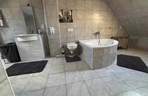 Diedenbergen Apartamento | Benk 24H Apartment Nr 3 Perfekt für bis zu 6 Personen