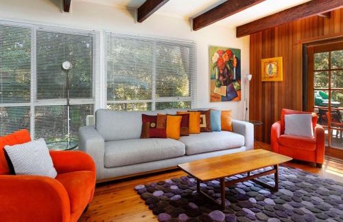 Hawks Nest Casa | Bennett's Beach Cottage