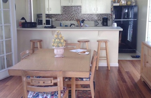 Bennett Valley Condominio | Bennett Valley home is a great location to explore Sonoma Valley.