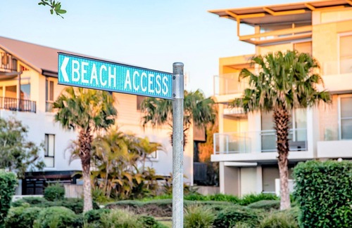 Hawks Nest Apartamento | Bennett’s by the Beach - Direct beach access – footsteps away
