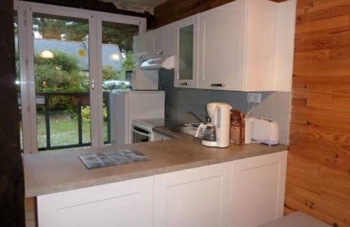 Clohars-Fouesnant Casa | Benodet 4 casas rurales y 5 apartamentos en hermoso jardín seguro de 8 acres