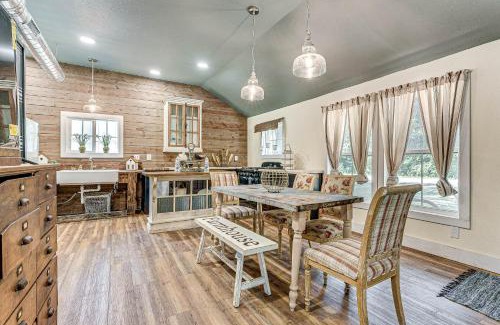 Riverside Casa | Benton Harbor Home 3 Mi to Beach Grill and Yard