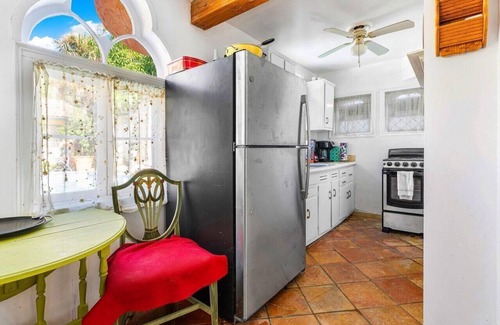 Northwood Shores Cama Y Desayuno | Benzel Mansion