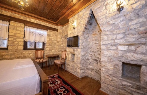 Berat Hotel | BERAT CASTLE HOTEL