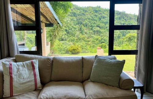 Cathkin Park Casa | Berg Escape Poplar - Spacious Family Home