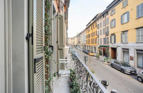 Borgo San Leonardo Apartamento | Bergamo Center [SUITE MIA] - Modern & Green + WiFi