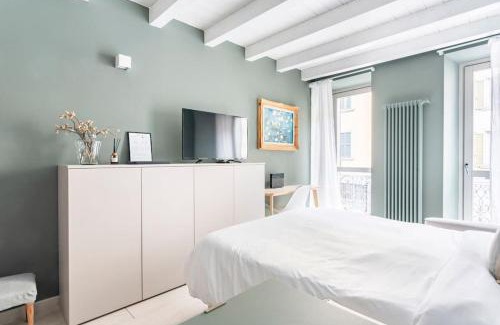 Borgo San Leonardo Apartamento | Bergamo Center [SUITE MIA] - Modern & Green + WiFi