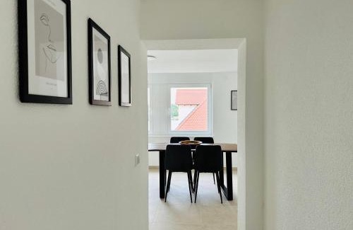 Ailingen Apartamento | Bergblick-Apartment IStayUnixI Seenähe-Workspace-Netflix I KEINE Monteure