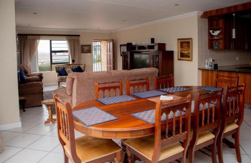 Kareeberg Casa | Bergbries