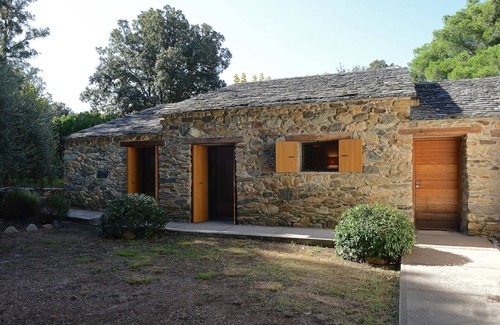 Barbaggio Villa | Bergerie contemporáneo 225m2, 4 dormitorios, 3 baños, wifi, piscina climatizada