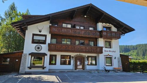 Ramsau am Dachstein Apartamento | Bergidyll Top 1 Gartenwohnung