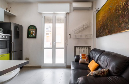 Saragozza-Porto Apartamento | Bergonzoni Modern Apartment by Wonderful Italy