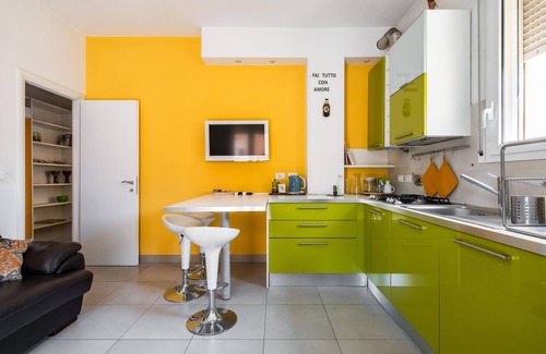 Saragozza-Porto Apartamento | Bergonzoni Modern Apartment by Wonderful Italy