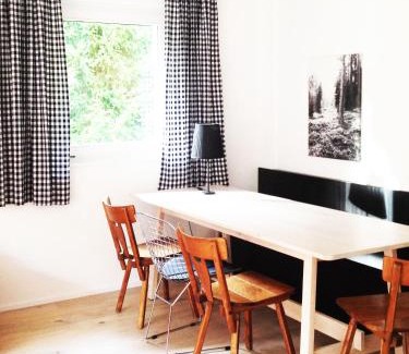 Reichenau Apartamento | Bergwaldstudio Moderne Ferienwohnung