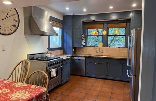 South Berkeley Casa | Berkeley home with cottage & hot tub, near UC & SF