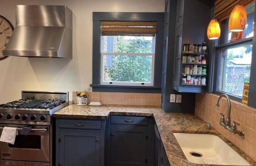 South Berkeley Casa | Berkeley home with cottage & hot tub, near UC & SF