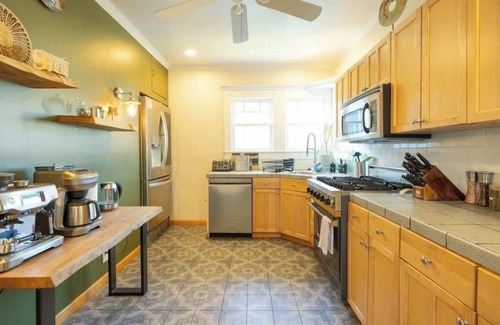 Fairview Park Casa | Berkeley's BEST Home & Neighborhood Walk to UC