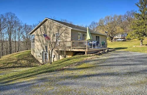 Berkeley Springs Cabaña | Berkeley Springs Vacation Home w/ Fire Pit!