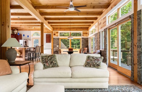 Becket Casa | Berkshire Mountain Retreat near Jacobs Pillow