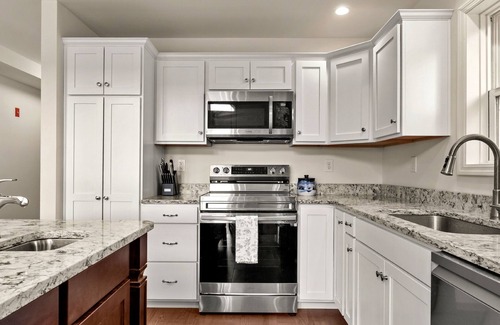 Great Barrington Casa | Berkshires Best/Large Deck with Hotub, Basement with Game room & Fitness room