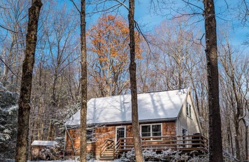 Otis Cabaña | Berkshires Cottage + Trails & Water Nearby