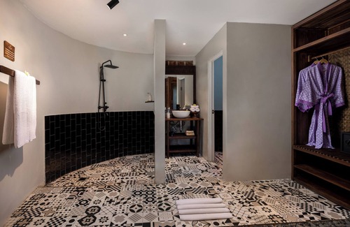 Singakerta Cabina | Berlima Wooden Lodge by Pramana Villas