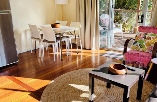 Bermagui Casa | Bermagui Bay Beach House. Bungalow in the Heart of Bermagui