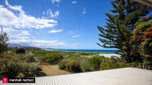 Bermagui Casa | Bermagui Dune House 5 Narira Street, Beach Front, Pet friendly